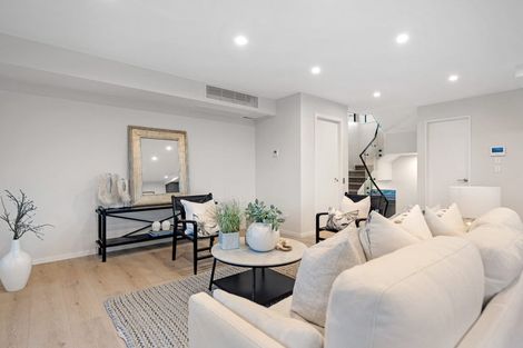 Photo of property in 13d Dominion Street, Takapuna, Auckland, 0622