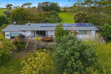 Photo of property in 118 Trig Road, South Head, Helensville, 0874