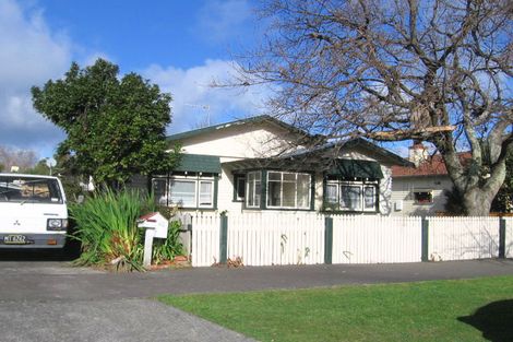 Photo of property in 40 Saint Johns Avenue, Palmerston North, 4414
