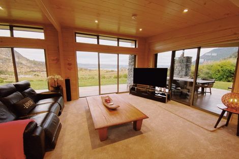 Photo of property in 17 Lookout Drive, Mount Creighton, Queenstown, 9371