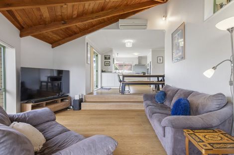 Photo of property in 37 Riverside Drive, Waiuku, 2123