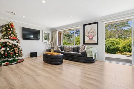 Photo of property in 70 Pohutukawa Parade, Riverhead, 0820