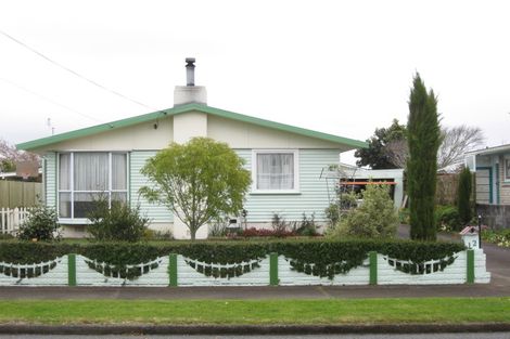 Photo of property in 12 Manu Crescent, Upper Vogeltown, New Plymouth, 4310