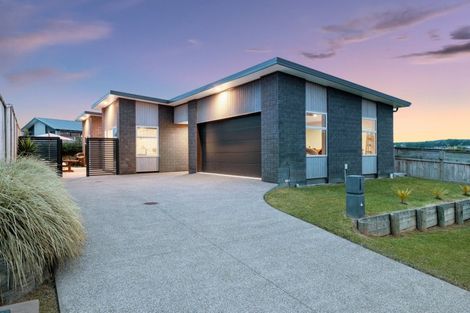 Photo of property in 20 Penetaka Heights, Pyes Pa, Tauranga, 3112