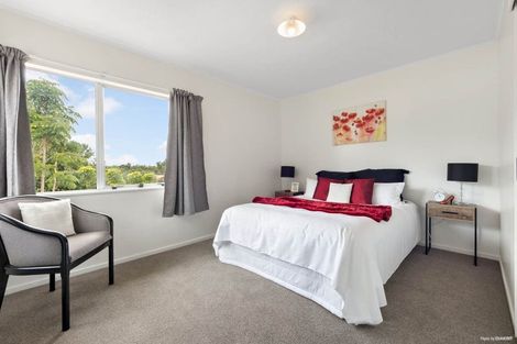Photo of property in 18 Aldern Road, Massey, Auckland, 0614