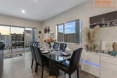 Photo of property in 11 Regis Park Drive, Pukekohe, 2120