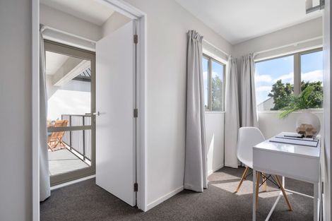 Photo of property in 18c Mona Vale Avenue, Riccarton, Christchurch, 8011