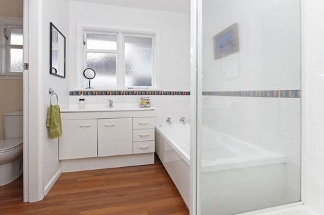 Photo of property in 24 Grahams Road, Ilam, Christchurch, 8041