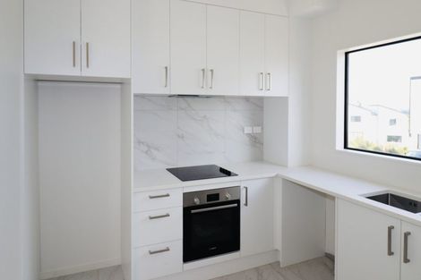 Photo of property in 3 Heketara Place, Papakura, 2110