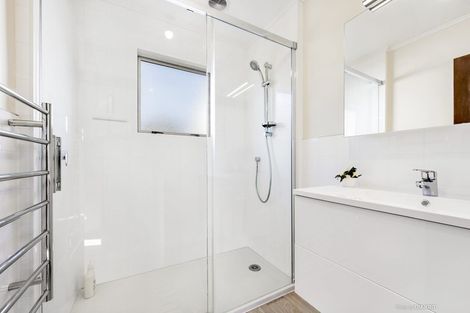 Photo of property in 18 Welland Place, Island Bay, Wellington, 6023