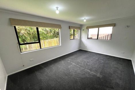 Photo of property in 25 Ngatitoa Street, Tawa, Wellington, 5028