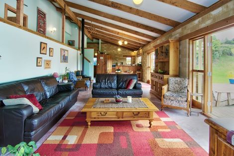 Photo of property in 278 Forest Hill Road, Waiatarua, Auckland, 0612