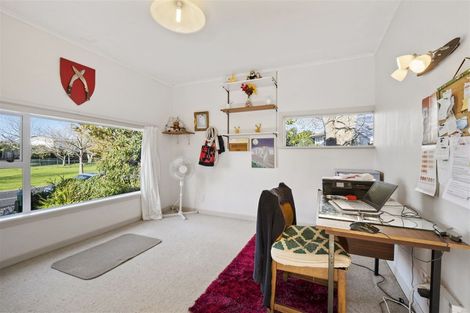 Photo of property in 124 Tiraumea Drive, Pakuranga, Auckland, 2010