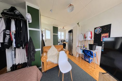Photo of property in 100 Broadway, Carterton, 5713
