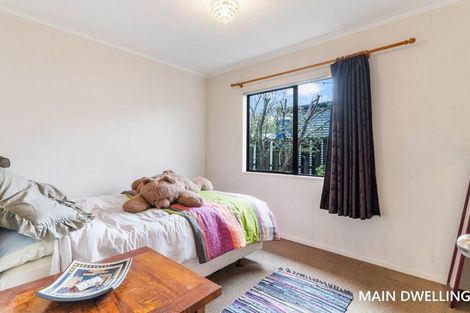 Photo of property in 165 Bradbury Road, Botany Downs, Auckland, 2010