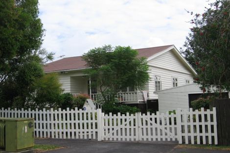 Photo of property in 11 Miro Street, New Lynn, Auckland, 0600