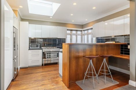 Photo of property in 9 Mckenzie Terrace, Te Aro, Wellington, 6011