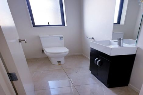 Photo of property in 24 Mantra Road, Massey, Auckland, 0614