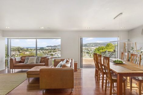 Photo of property in 142 Townsend Road, Miramar, Wellington, 6022