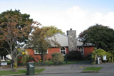 Photo of property in 16 Seagrave Place, Ilam, Christchurch, 8041