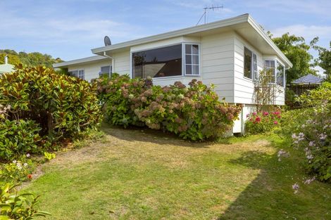 Photo of property in 2/8 Kinder Street, Acacia Bay, Taupo, 3330