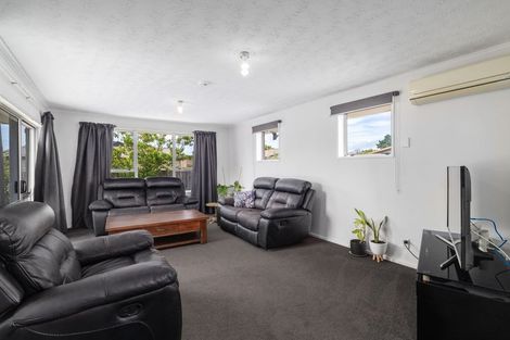 Photo of property in 5 Sophora Place, Parklands, Christchurch, 8083