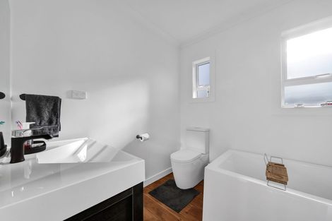 Photo of property in 52 Puriri Street, Hawera, 4610