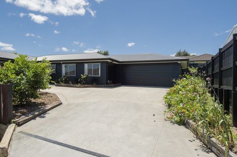 Photo of property in 6 Ballintoy Park Drive, Welcome Bay, Tauranga, 3175