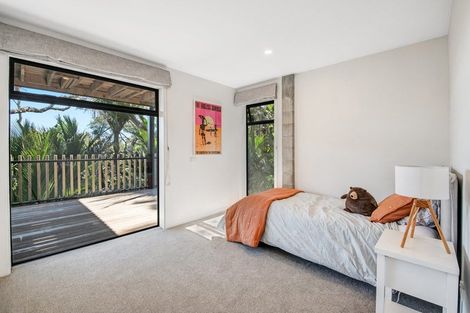 Photo of property in 167 Motutara Road, Muriwai, Waimauku, 0881