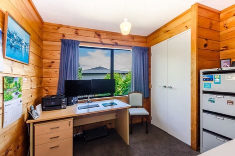 Photo of property in 6 Gates Road, Waikanae Beach, Waikanae, 5036