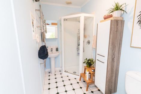 Photo of property in 15 Angus Avenue, Berhampore, Wellington, 6023