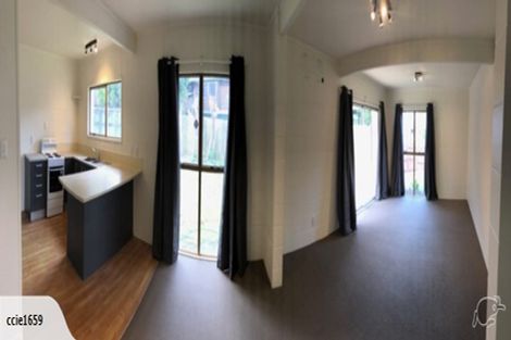 Photo of property in 14 Teviot Place, Totara Vale, Auckland, 0629