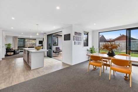 Photo of property in 9 Isthmus Place, Lake Hawea, Wanaka, 9382