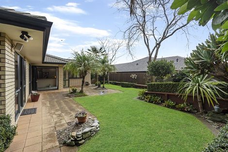 Photo of property in 12 Moycullien Lane, East Tamaki Heights, Auckland, 2016