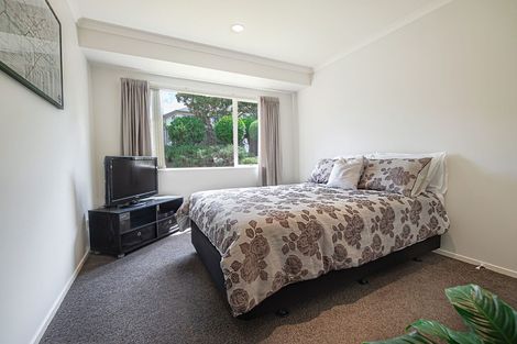 Photo of property in 84 Tauranga Place, Orewa, 0931