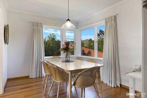 Photo of property in 9 Woodstock Terrace, Tawa, Wellington, 5028