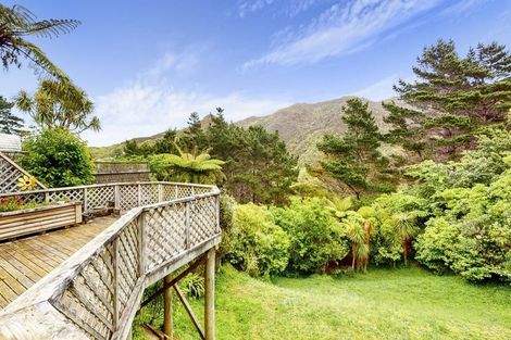 Photo of property in 97 Thurleigh Grove, Karori, Wellington, 6012