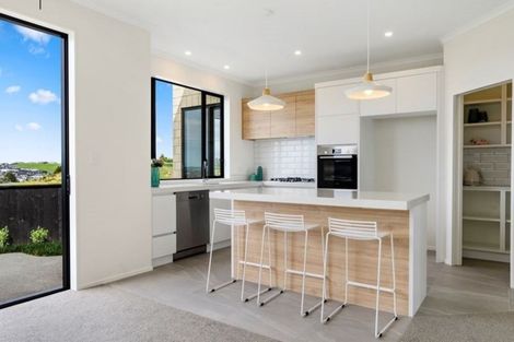 Photo of property in 13 Davey Crescent, Orewa, 0931