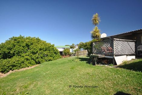 Photo of property in 32 Sandy Beach Road, Tinopai, 0593