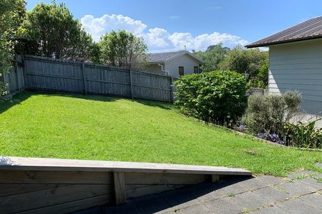 Photo of property in 1/35 D'oyly Drive, Stanmore Bay, Whangaparaoa, 0932