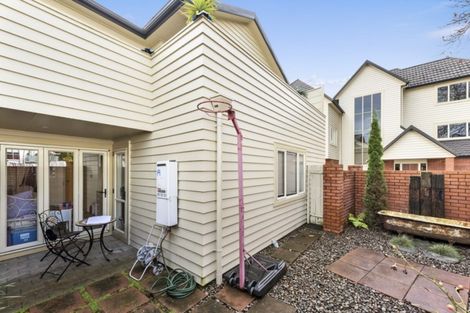 Photo of property in 2j Riro Street, Hamilton East, Hamilton, 3216