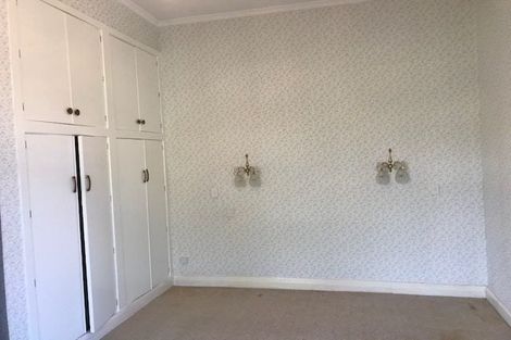 Photo of property in 27 Hautana Square, Woburn, Lower Hutt, 5010