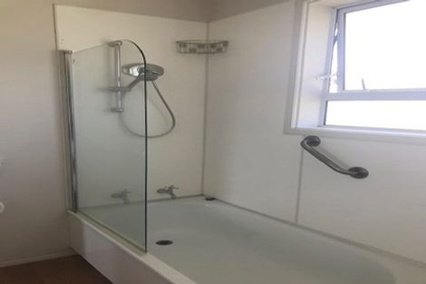 Photo of property in 5/54 Sale Street, Cockle Bay, Auckland, 2014