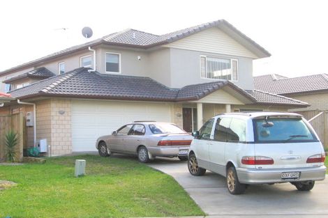 Photo of property in 19 Speyside Crescent, Flat Bush, Auckland, 2016