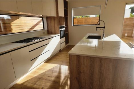 Photo of property in 27 Deep Creek Road, Waiake, Auckland, 0630