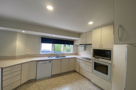 Photo of property in 6 Regal Place, Forrest Hill, Auckland, 0620