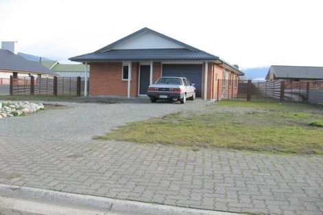 Photo of property in 5 Dalhousie Place, Te Anau, 9600