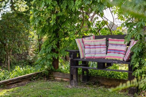 Photo of property in 124-126 Renown Road, Raumati South, Paraparaumu, 5032