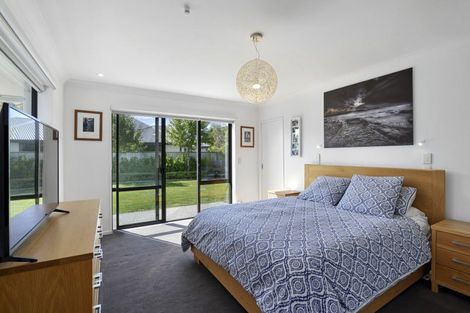 Photo of property in 8 Sentinel Place, Halswell, Christchurch, 8025