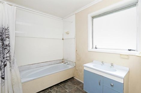 Photo of property in 214c Bridge Street, Eltham, 4322